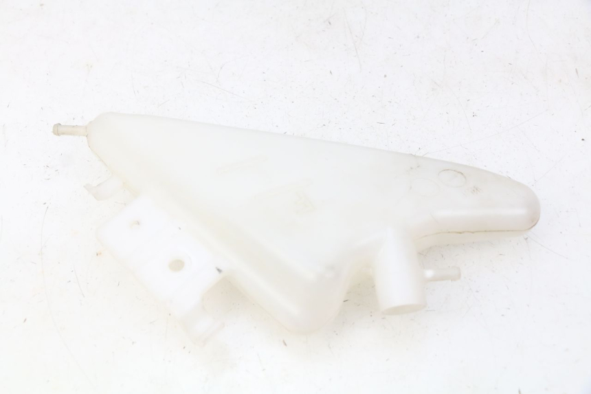 photo de COOLANT EXPANSION BOTTLE SUZUKI GSX-R GSXR 750 (2011 - 2016) - Zoom on usage condition
