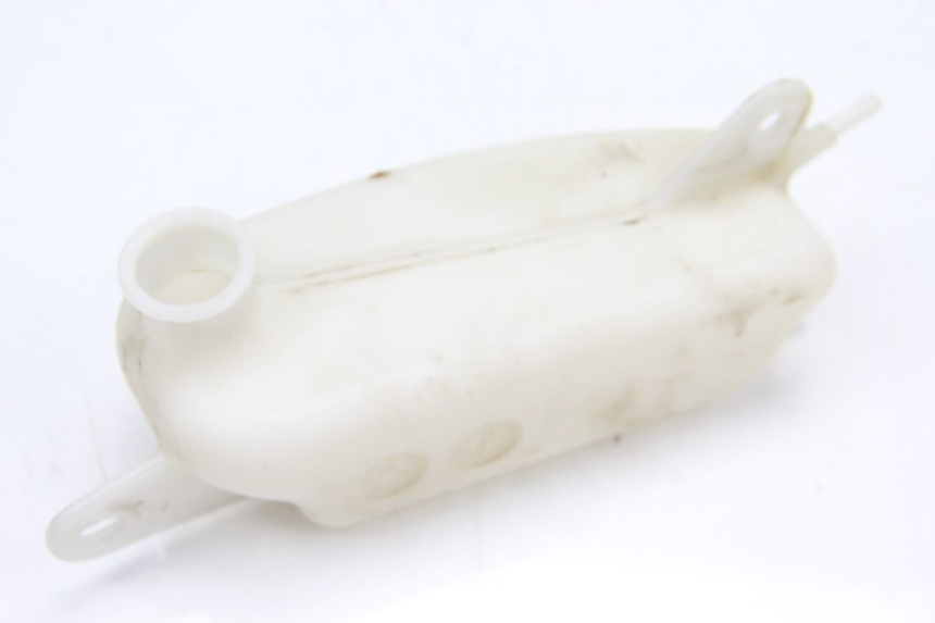 photo de COOLANT EXPANSION BOTTLE SYM GTS EFI ABS 125 (2012 - 2016) - Zoom on usage condition