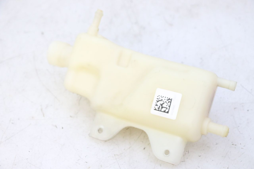 photo de COOLANT EXPANSION BOTTLE PIAGGIO MP3 HPE 310 (2024 - 2025) - Alternative perspective
