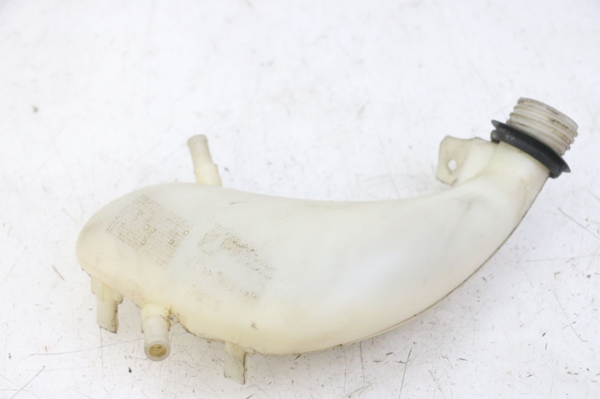 photo de COOLANT EXPANSION BOTTLE PIAGGIO NRG POWER PUREJET 50 (2018 - 2021) - Technical close-up