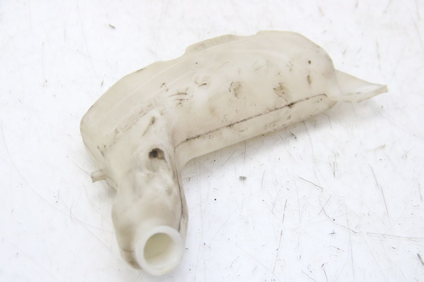 photo de EXPANSION TANK HONDA PES PS I 125 (2006 - 2012) - Fixing points details