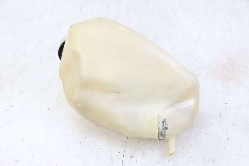 photo de COOLANT EXPANSION BOTTLE PIAGGIO BEVERLY 125 (1998 - 2005) - Zoom on usage condition