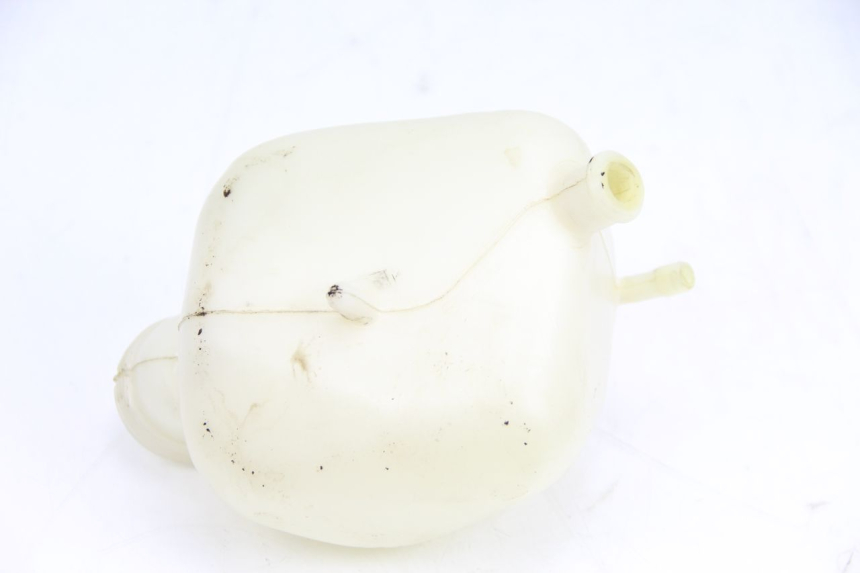 photo de COOLANT EXPANSION BOTTLE PEUGEOT SATELIS 125 (2013 - 2018) - Alternative perspective