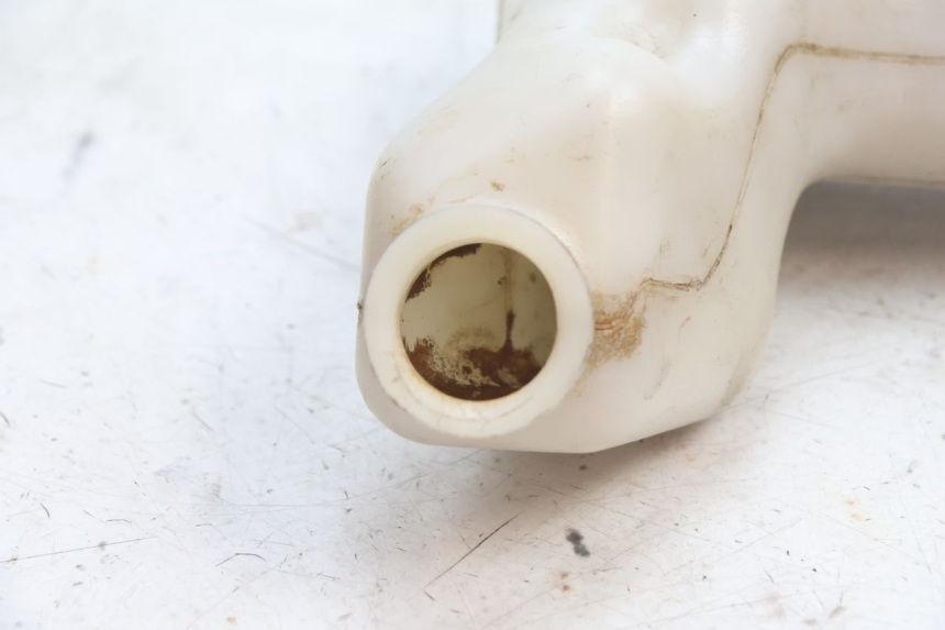 photo de COOLANT EXPANSION BOTTLE HONDA SH 125 (2001 - 2003) - Zoom on usage condition