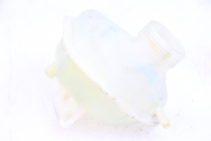 photo de COOLANT EXPANSION BOTTLE APRILIA SR CARB LC 2T 50 (2004 - 2012) - Zoom on usage condition