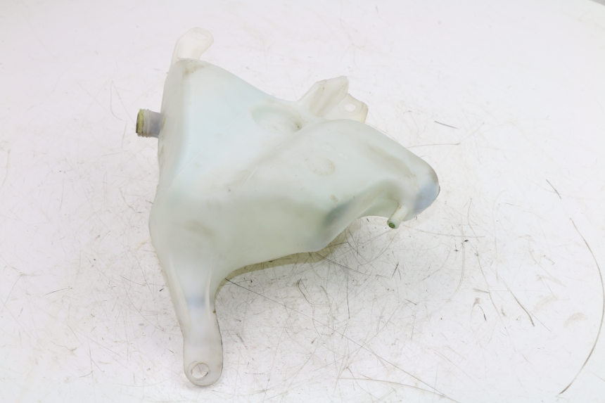 photo de COOLANT EXPANSION BOTTLE DUCATI ST3 992 (2006 - 2008) - Zoom on usage condition