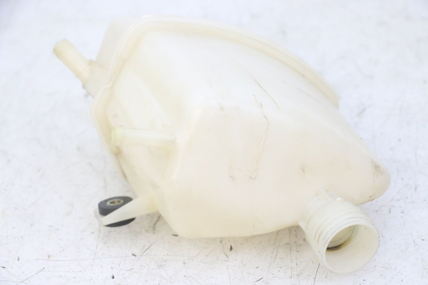 photo de COOLANT EXPANSION BOTTLE PIAGGIO SUPER LX 125 (2000 - 2003) - Zoom on usage condition
