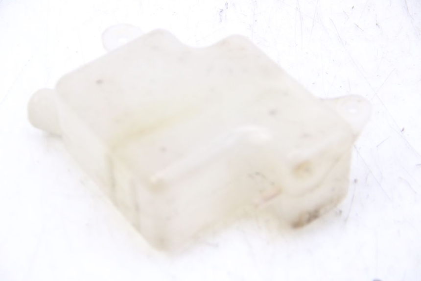 photo de EXPANSION TANK SUZUKI UH BURGMAN 125 (2002 - 2006) - Zoom on usage condition