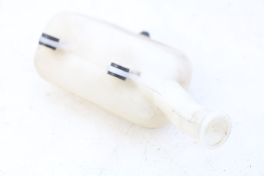 photo de EXPANSION TANK HONDA VT C SHADOW 125 (1999 - 2007) - Component detail