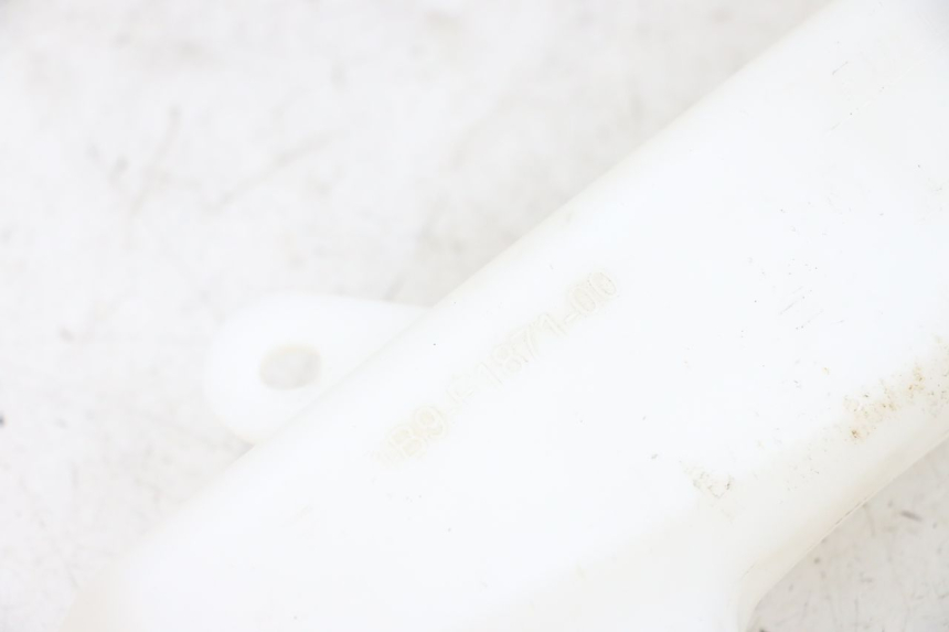 photo de EXPANSION TANK YAMAHA XMAX X-MAX 125 (2006 - 2009) - Alternative perspective