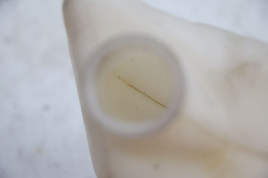photo de EXPANSION TANK YAMAHA XMAX X-MAX 125 (2006 - 2009) - Alternative perspective
