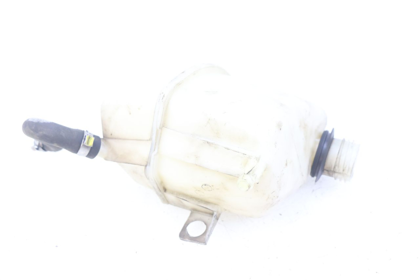 photo de EXPANSION TANK PIAGGIO X8 125 (2004 - 2007) - Technical close-up