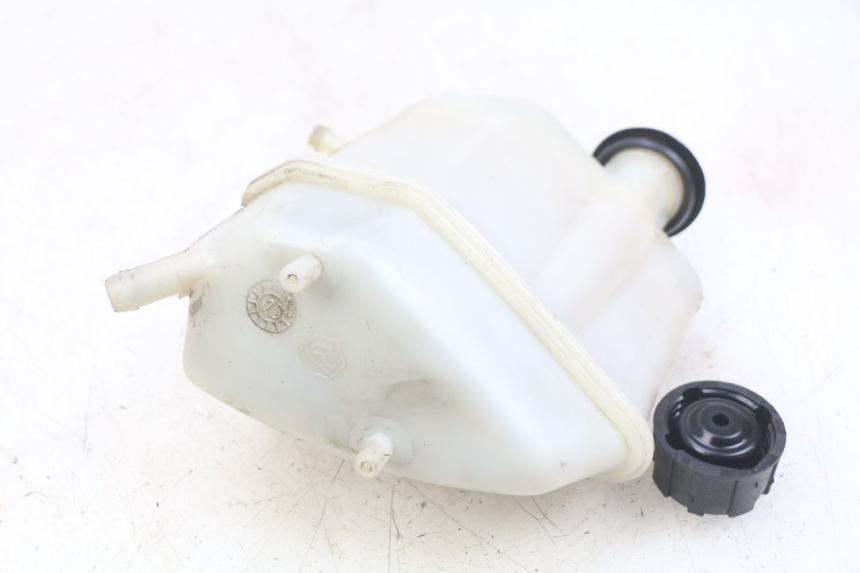 photo de EXPANSION TANK PIAGGIO XEVO - X EVO 125 (2007 - 2017) - Zoom on usage condition