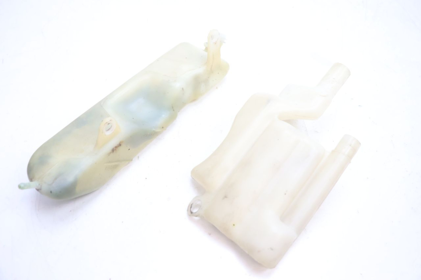 photo de COOLANT EXPANSION BOTTLE HONDA XRV AFRICA TWIN 750 (1990 - 1992) - Component detail