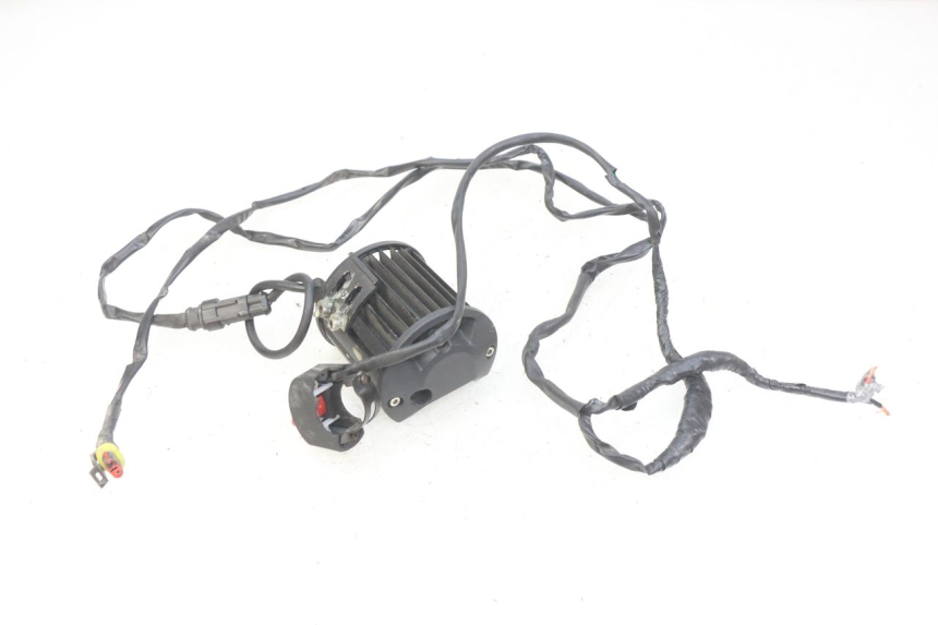 photo de POSITION LIGHT HONDA CB R 1000 (2018 - 2023) - Component detail