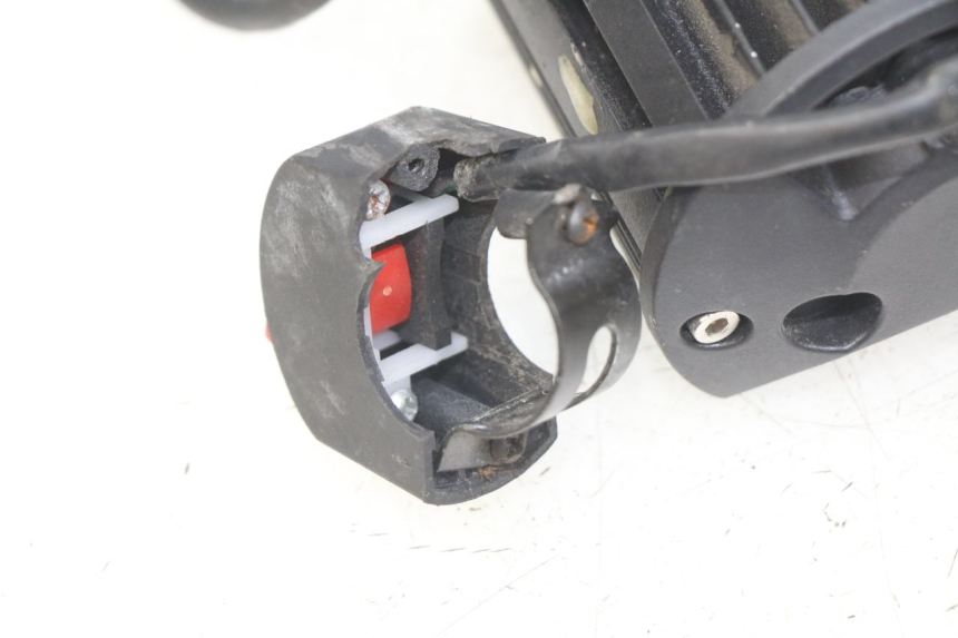 photo de POSITION LIGHT HONDA CB R 1000 (2018 - 2023) - Zoom on usage condition