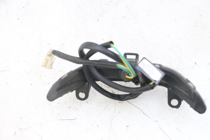 photo de POSITION LIGHT PEUGEOT KISBEE 4T 50 (2018 - 2022) - Zoom on usage condition