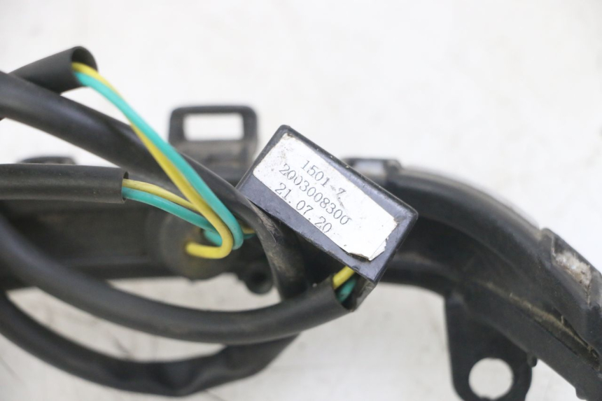 photo de POSITION LIGHT PEUGEOT KISBEE 4T 50 (2018 - 2022) - Alternative perspective