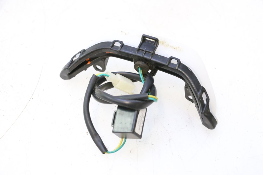 photo de POSITION LIGHT PEUGEOT KISBEE 4T 50 (2018 - 2022) - Alternative perspective
