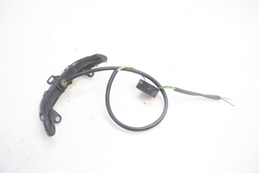 photo de POSITION LIGHT PEUGEOT KISBEE 4T 50 (2018 - 2022) - Zoom on usage condition