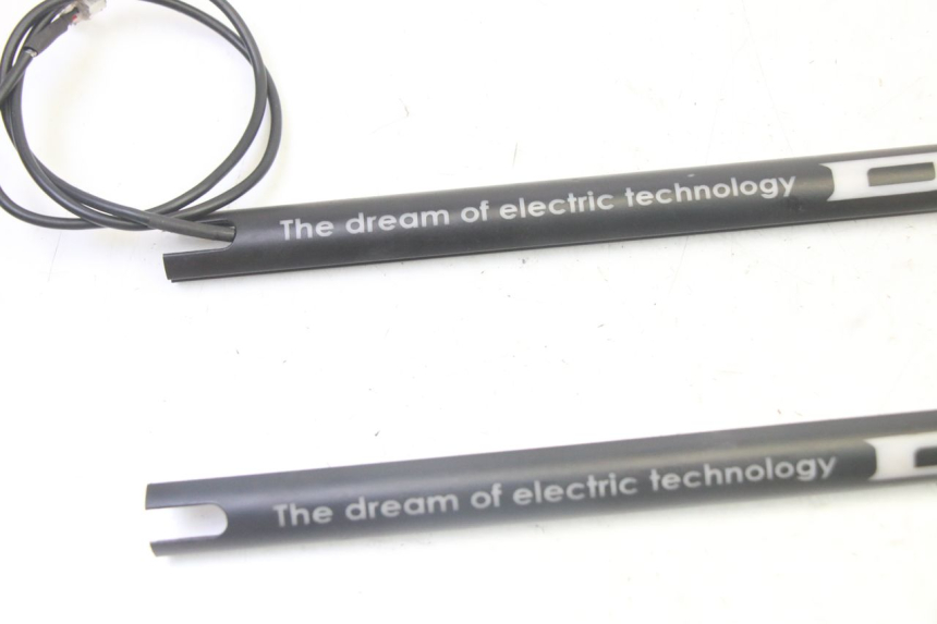 photo de PILOT LIGHT DUALTRON MINI SPECIAL 1 - Component detail