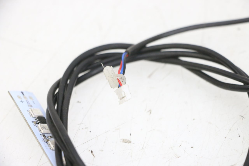 photo de PILOT LIGHT DUALTRON MINI SPECIAL 1 - Fixing points details