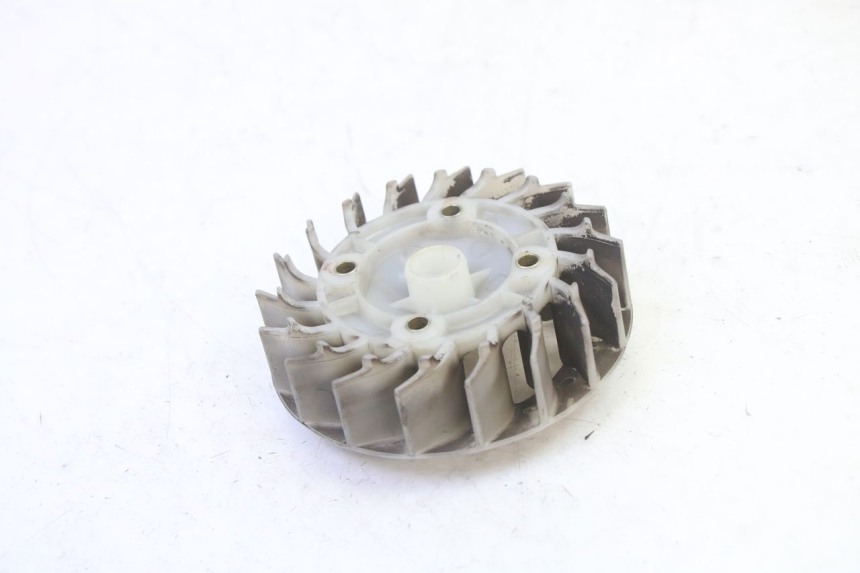 photo de FAN KYMCO AGILITY NAKED RENOUVO 2T 50 (2011 - 2018) - Main view