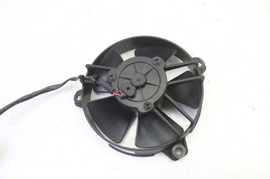 photo de FAN PIAGGIO MP3 HPE 310 (2024 - 2025) - Technical close-up