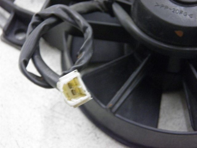 photo de FAN PIAGGIO XEVO - X EVO 125 (2010 - 2015) - Alternative perspective