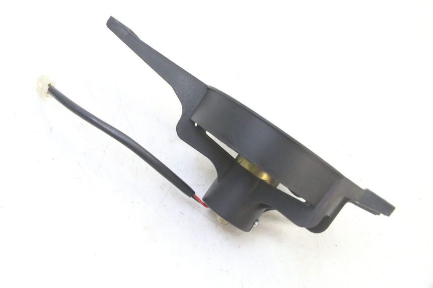 photo de FAN PEUGEOT SATELIS 125 (2013 - 2018) - Zoom on usage condition