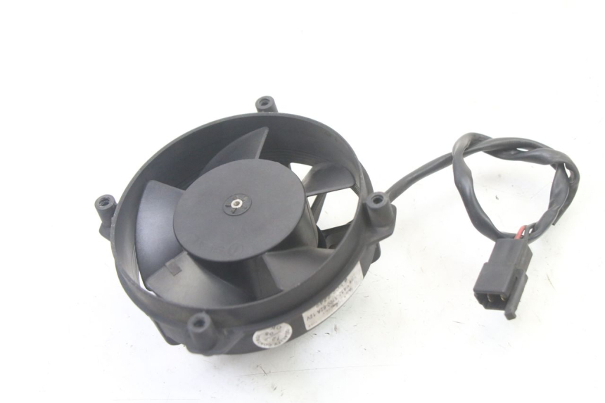 photo de FAN SUZUKI UH BURGMAN 125 (2002 - 2006) - Alternative perspective