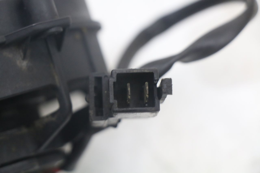 photo de FAN YAMAHA XMAX X-MAX 125 (2006 - 2009) - Alternative perspective