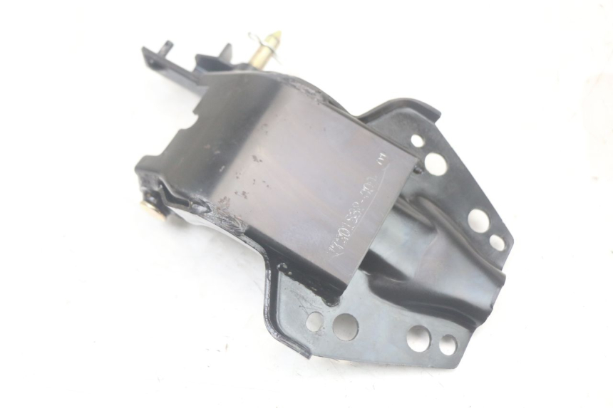 photo de TRUNK STRUT QUADRO 3D S 350 (2013 - 2018) - Fixing points details