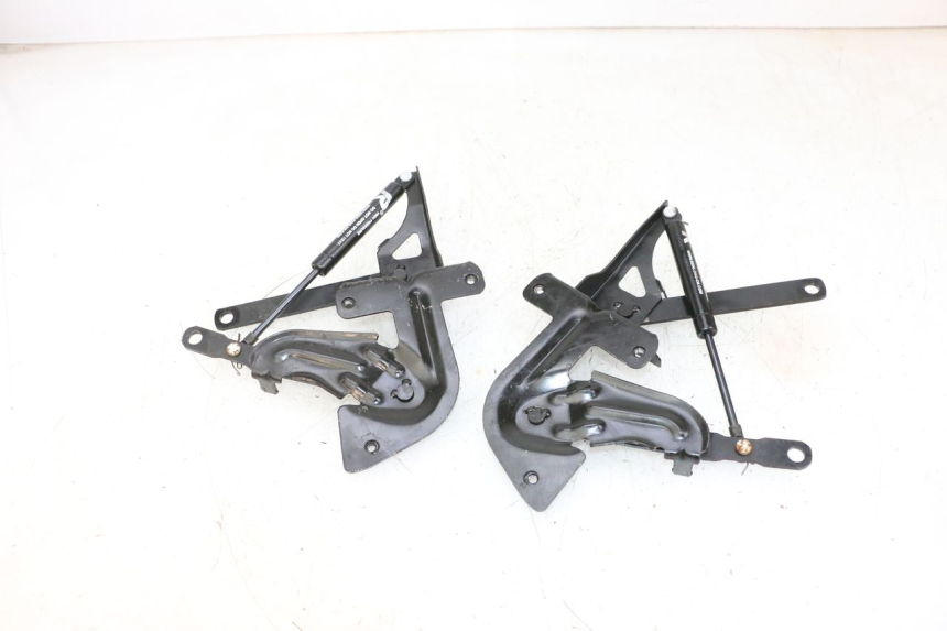 photo de UNDERSEAT ROD SHOCK JM MOTORS GTS 125 (2015 - 2019) - Technical close-up