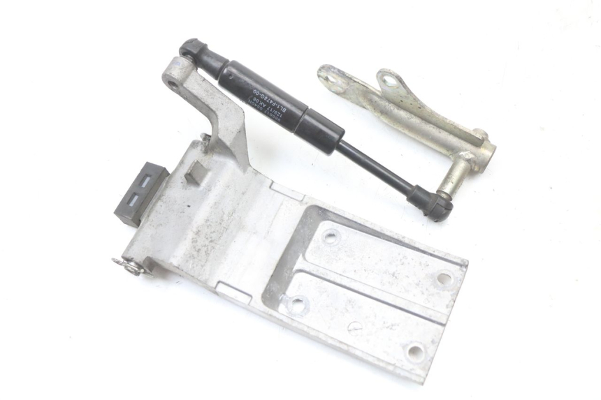 photo de TRUNK STRUT YAMAHA XMAX X-MAX ABS 125 (2017 - 2020) - Main view