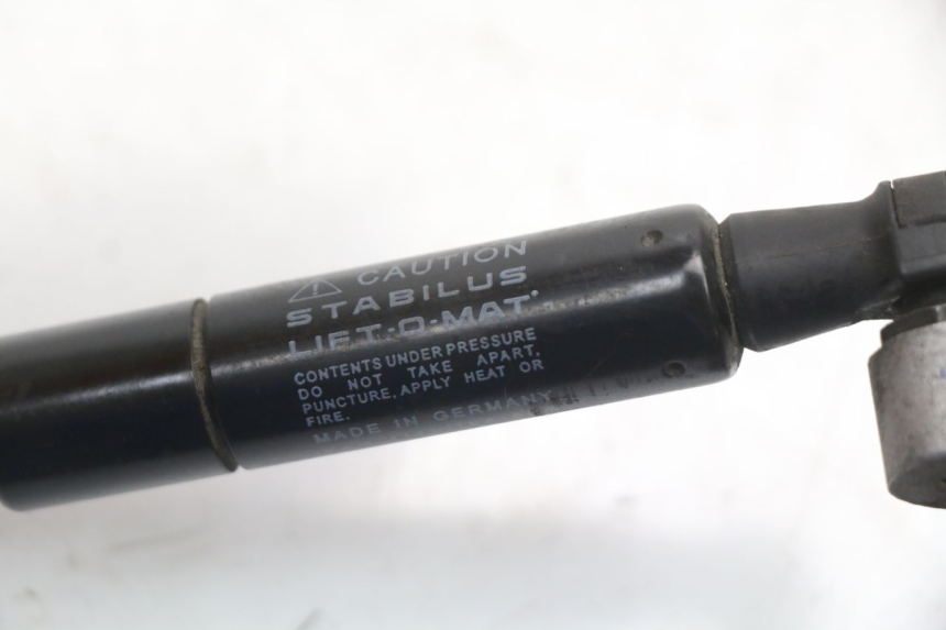 photo de TRUNK STRUT YAMAHA XMAX X-MAX ABS 125 (2017 - 2020) - Alternative perspective