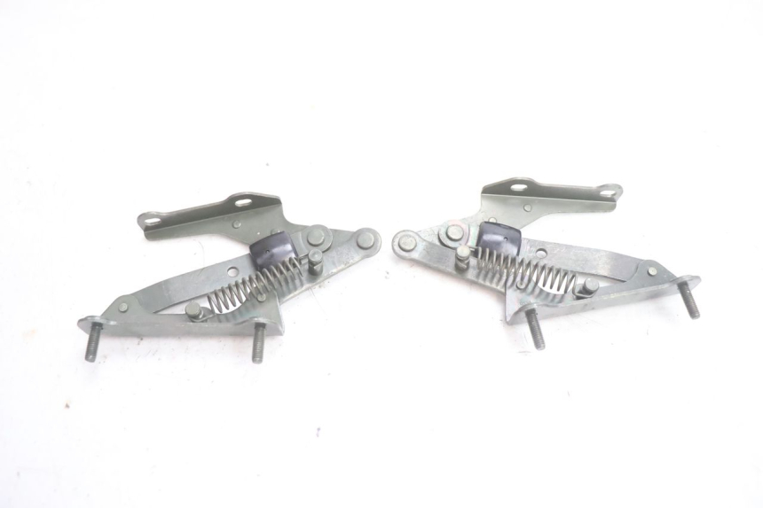 photo de UNDERSEAT ROD SHOCK PIAGGIO X8 STREET 125 (2006 - 2007) - Component detail