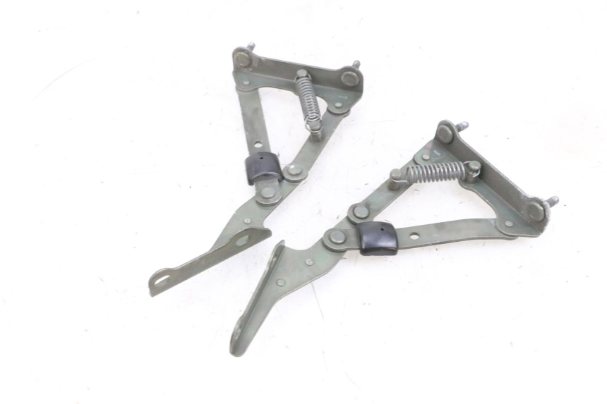 photo de UNDERSEAT ROD SHOCK PIAGGIO X8 125 (2004 - 2007) - Alternative perspective