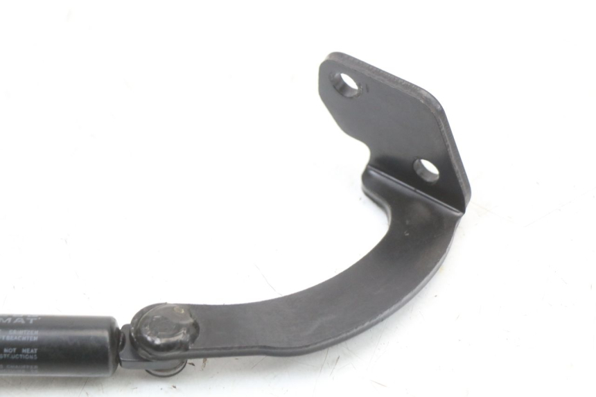 photo de SEAT DAMPER PIAGGIO X10 125 (2012 - 2017) - Zoom on usage condition