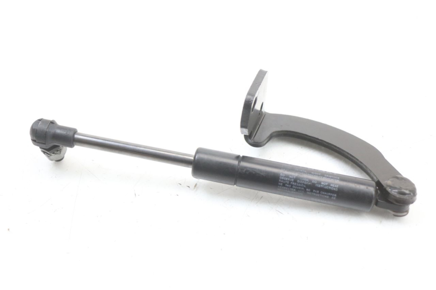 photo de SEAT DAMPER PIAGGIO X10 125 (2012 - 2017) - Fixing points details