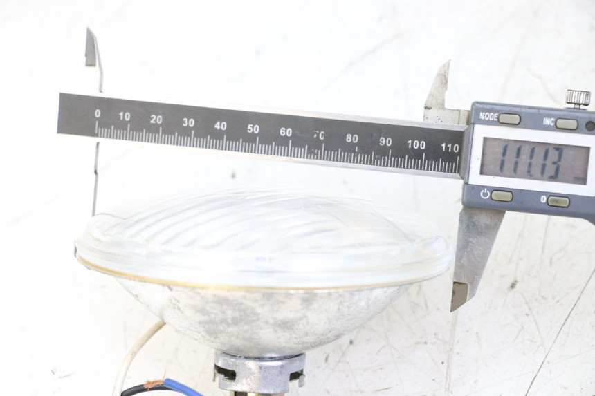 photo de HEADLIGHT GLASS YAMAHA XV VIRAGO 750 (1984 - 1998) - Component detail