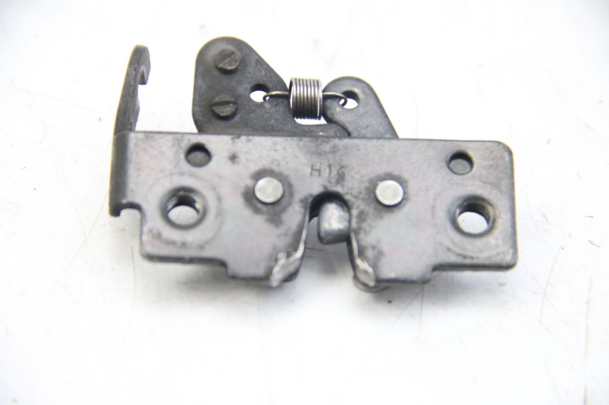 photo de SEAT LOCK PIAGGIO BEVERLY 125 (2010 - 2015) - Component detail