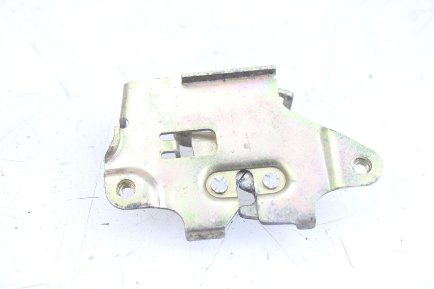 photo de SEAT LOCK SYM ORBIT 2 TS 2T 50 (2011 - 2016) - Zoom on usage condition