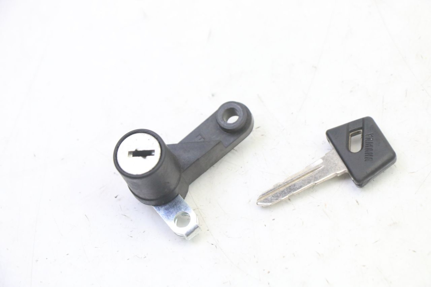 photo de SEAT LOCK YAMAHA XMAX X-MAX 125 (2021 - 2025) - Component detail