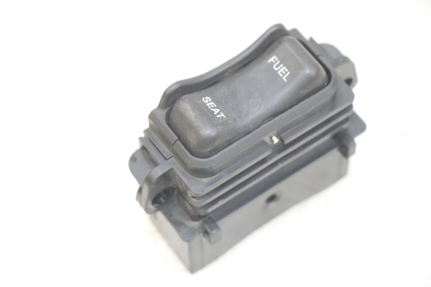 photo de LOCKING MECHANISM COVER HONDA PCX (JF28) 125 (2009 - 2011) - Main view