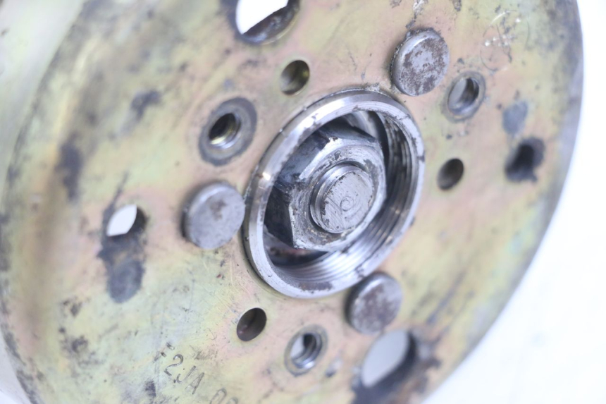 photo de CRANKSHAFT MBK BOOSTER SPIRIT 50 (1999 - 2003) - Technical close-up