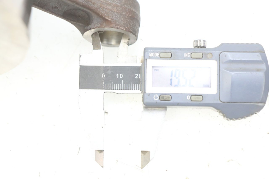 photo de CRANKSHAFT ROYAL ENFIELD BULLET CLASSIC 500 (2017 - 2020) - Zoom on usage condition