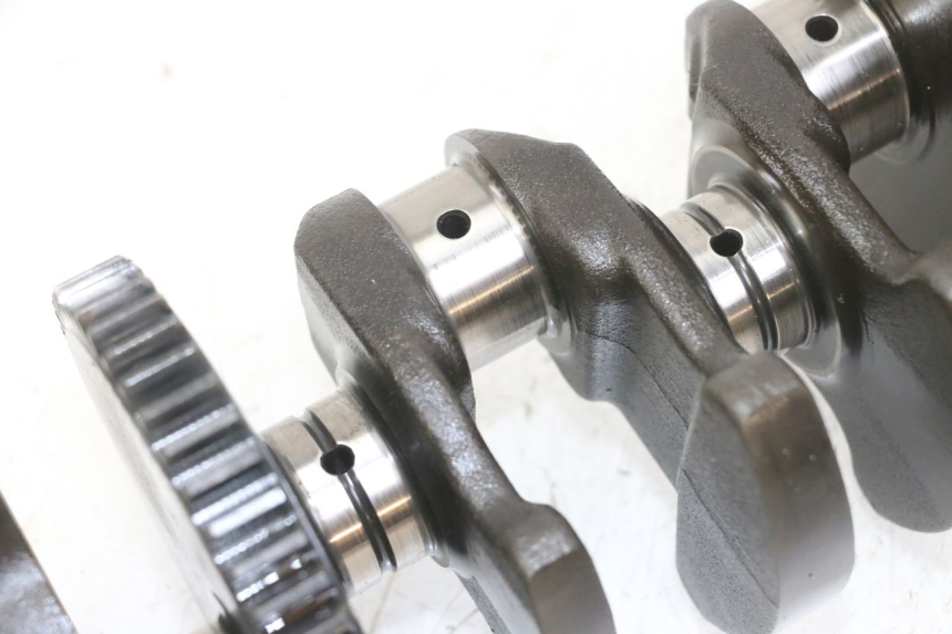 photo de CRANKSHAFT HONDA CB R 1000 (2018 - 2023) - High-resolution close-up