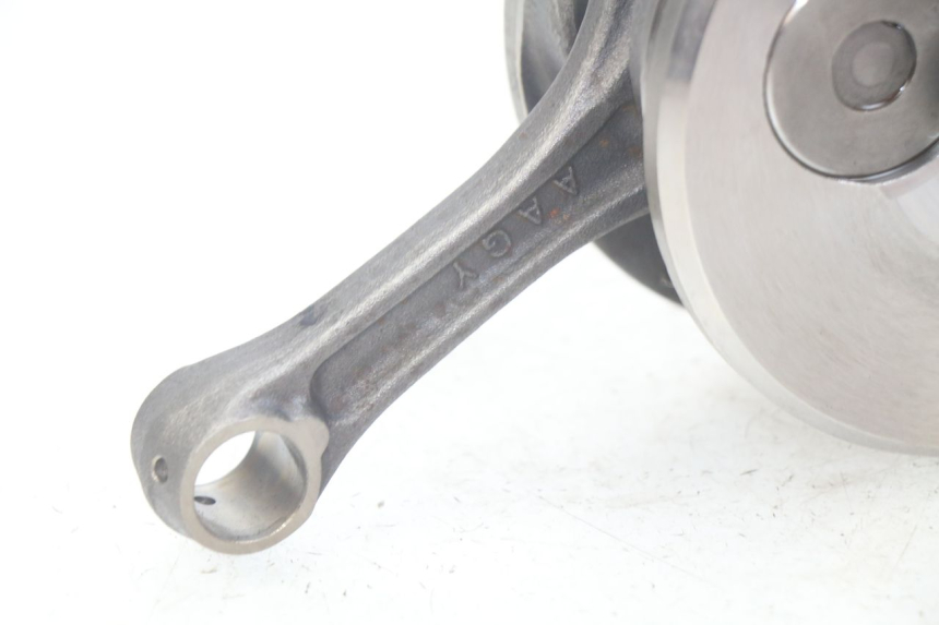 photo de CRANKSHAFT PIAGGIO FLY 125 (2005 - 2012) - Alternative perspective