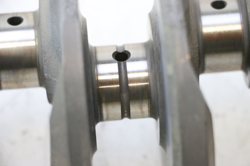 photo de CRANKSHAFT SUZUKI GSR 600 (2005 - 2012) - Fixing points details